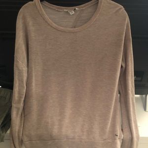 Woman’s American eagle long sleeve open back shirt